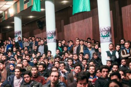 برخورد «گازانبری» مدعیان آزادی بیان با دانشجوی منتقد