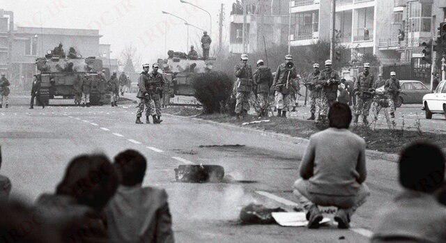 وقتی ارتش وابسته پهلوی به دستور هایزر برای کشتار مردم به خیابان آمد