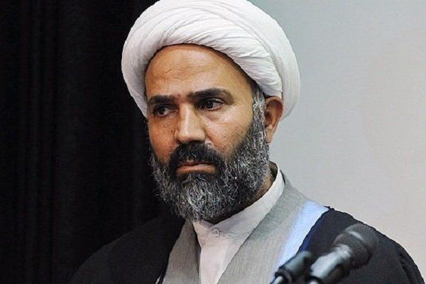 مسئولان دانشگاه تهران در بی حرمتی به ارزش های اسلامی مقصر هستند