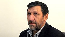 جریانی که همواره باید بر آن متمرکز شد، دو جریان انقلابی و حداقل غیرانقلابی است